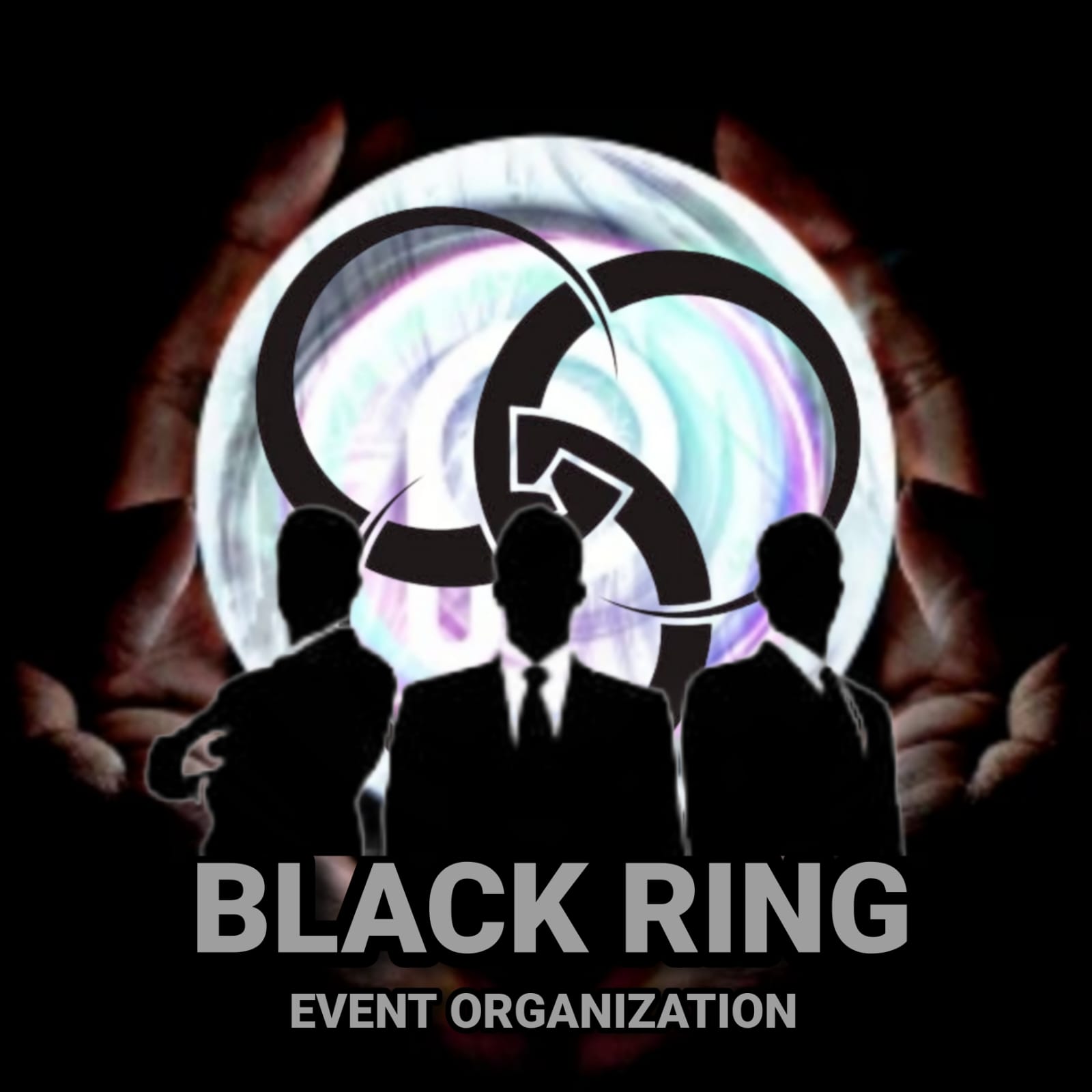 "Black ring main logo with a sleek and modern design."